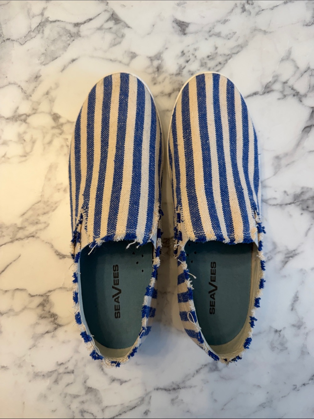 SeaVees Blue & Cream Striped Slip-On Sneakers size 10